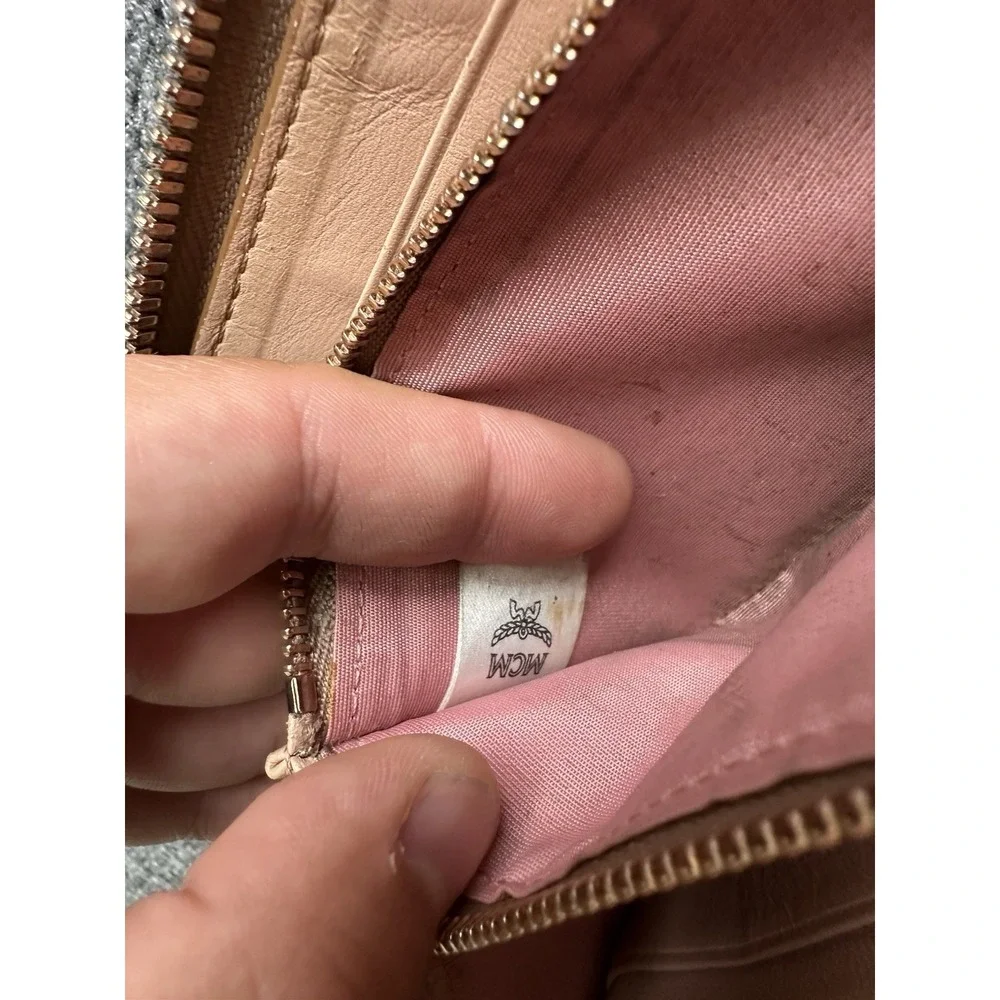 MCM womens visetos